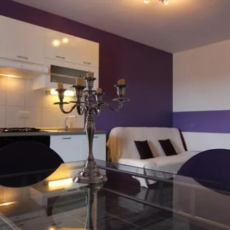 Apartment Ferienwohnung Fuer 4 Personen Ca 50 Qm In Privlaka, Dalmatien Norddalmatien - B52467