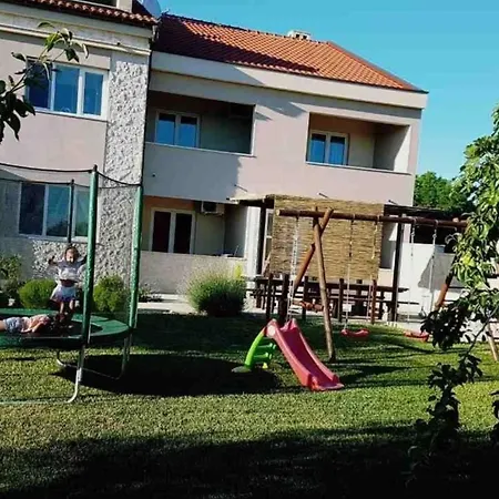 Ferienwohnung Fuer 4 Personen Ca 50 Qm In Privlaka, Dalmatien Norddalmatien - B52467 Privlaka (Zadar)